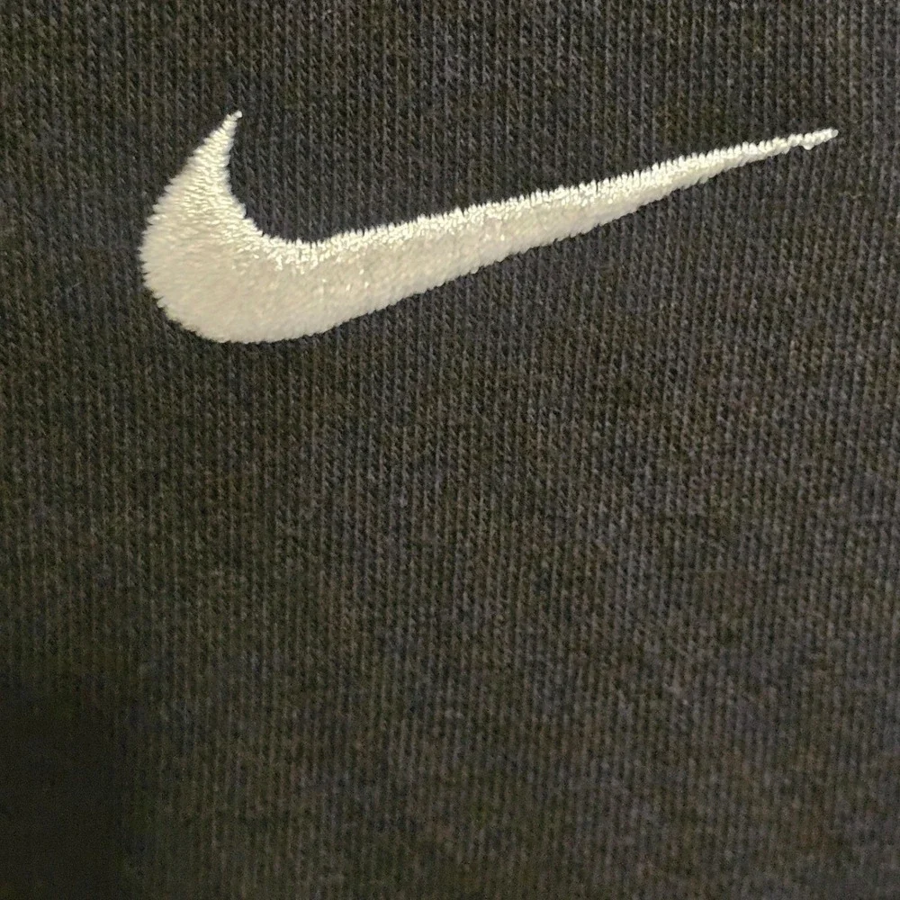 Nike Kings Ridge Basketball Crewneck Sweatshirt Black Mens Large Swoosh‎ Graphic